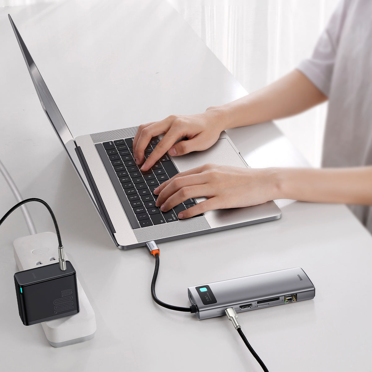 9 In 1 Multifunctional HUB Docking Station